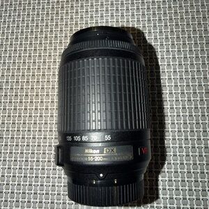 Nikon DX VR Black Lens 55-200mm